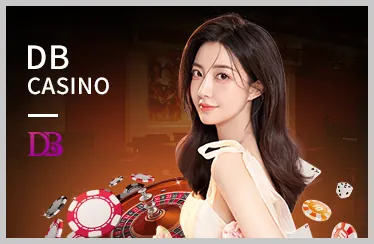 Sân vận động bóng đá với cầu thủ đang thi đấu
